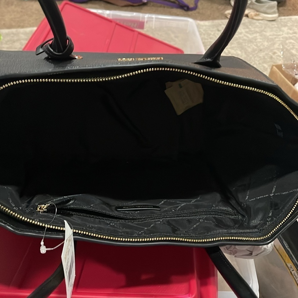 Black large tote , Michael Kors suede sides. Beautiful NEW - Picture 7 of 9